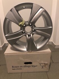 Prodám originální disk Mercedes 8,5x17 A 212 401 19 9707 - 7