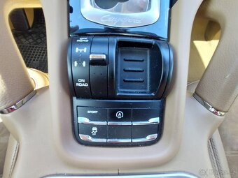 Porsche Cayenne 3,0 V6 193kW PLATINIUMLEDDPH - 7