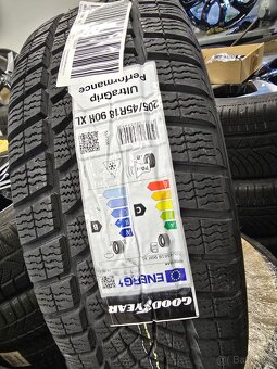 Nová zimní sada alu kol ŠKODA Scala R18 - 7