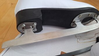 Dětské lední brusle 39 stélka 25,4cm 1x použité  nerez nůž - 7