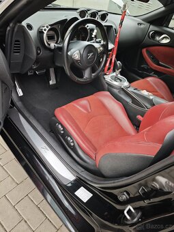 Nissan 370z - 7
