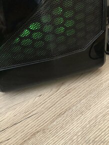 Počítač a monitor - 7