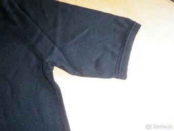 luxusní kvalitní černý svetřík značkový - vel. S - nový - 7