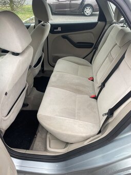 Ford Focus 1.6 85kW benzin 2005 195tis - 7