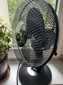 SENCOR stolní ventilátor c černé barvě, nepoužívan - 7