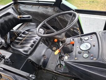John Deere 2030 - 7