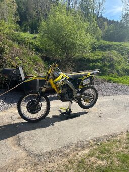 Suzuki 250 - 7