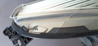Přední světlo Ford Kuga - 7