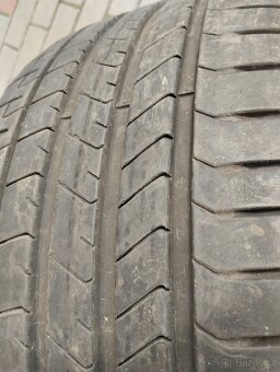 Pirelli 275/35 R20 DOT3723 - 7