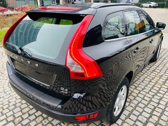Volvo XC60 2.4D 5VÁLEC 120KW 4x4 MANUÁL VÝHŘEV SERVISKA - 7