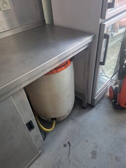 prodejní stánek - 7