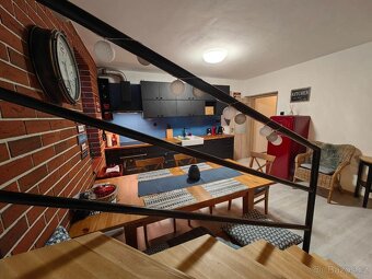 Prodej bytu 3+ kk s terasou v OV, 74m2, sklep, parkování - 7