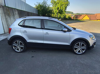 VW Polo CROSS 1.4 63KW/AC/ALU/PDC/PC/CD/TEMPOMAT/VYŠÍ O 32MM - 7