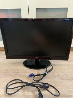 PC monitor SAMSUNG, 60cm - 7