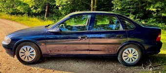 OPEL VECTRA B 1.6 16V - 7