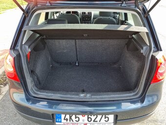 VW Golf 5. 2008r 1,6 mpi - 7