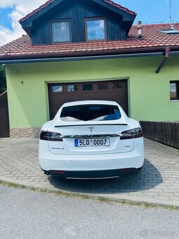 Tesla model S P85 - 7