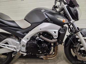 Suzuki GSR 600 - TOP stav - 7