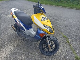 Skútr Honda - 7