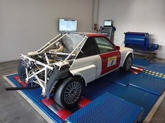 BMW E30 2,3 Turbo závodní - 7