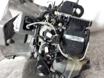 PEUGEOT 5008-1,6HDI-AUTOMAT+DALSI DILY.INFO TEXT. - 7