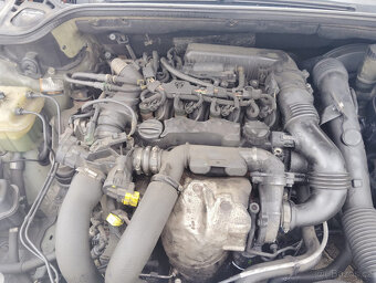 Prodám náhradní díly Peugeot 407 1.6hdi 80kW - 7