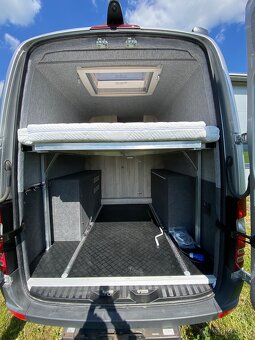 Obytná vestavba do vozu Mercedes Sprinter - 7
