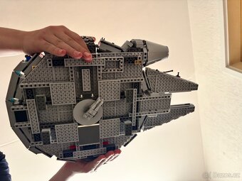 Millennium Falcon - 7