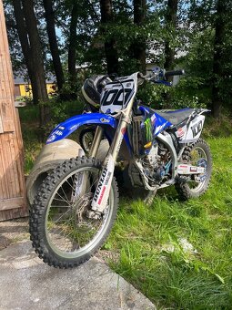 yamaha YZF 250 - 7