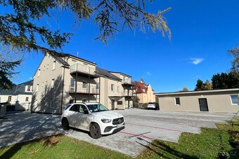 Bezbariérový byt 2+kk v novostavbě s parkovanim Velim - 7