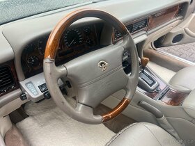 Predám Jaguar Daimler 6 LWB - 7