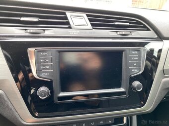 VW Touran 2.0 TDi 110kw 5míst, Webasto, masáž - 7