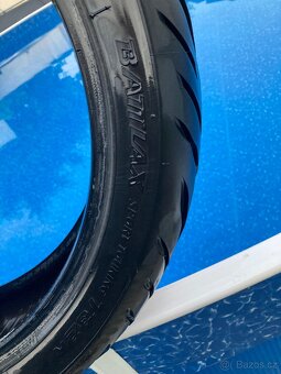 Starší Moto pneu Bridgestone Battlax. - 7