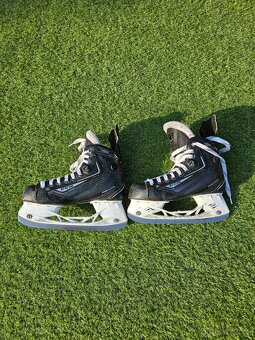Hokejové brusle CCM vel. 38,5 cm - 7