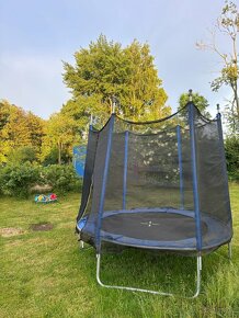 Zahrada s karavanem u Plzně - 7