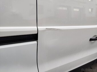 RENAULT TRAFIC 1.6 89kW ROK 2017 - 7