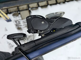 Lyže Dynastar + hůlky - 7