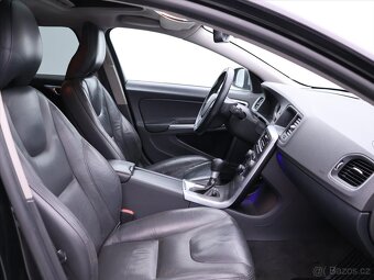 Volvo V60 2,0 D4 120KW R-Design Xenon (2012) - 7