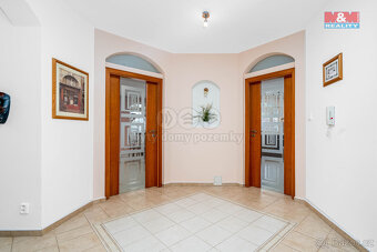 Prodej rodinného domu, 439 m², Chýně, ul. Dlouhá - 7