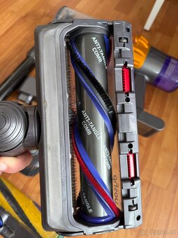 Dyson V15 Detect Absolute v záruce bezdrátový vysavač - 7