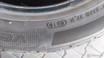 Prodám 2 x letní pneu Hankook 225/50/17 - 7