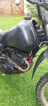 Yamaha xt 550 - 7