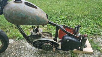 Jawa Pérak 250 komunista - 7