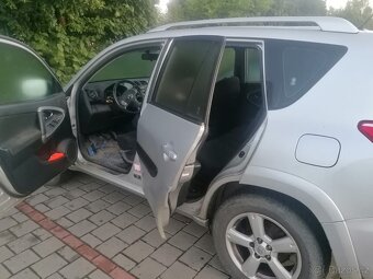 Toyota Rav4 - 7