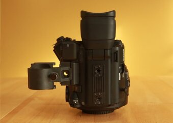 Canon EOS C200 - 7