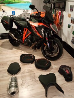 KTM 1290 SUPER DUKE GT - 7