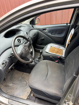 TOYOTA YARIS 1.0 VVT-I 2005 TAŽNÉ, KLIMA, 130tis.km - 7