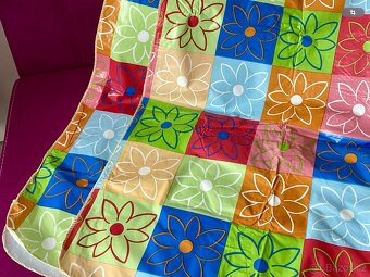 Ubrus + 6 prostírky. - 7