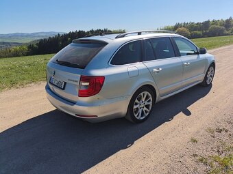 Superb 2 facelift - 2013  2.0 - 7