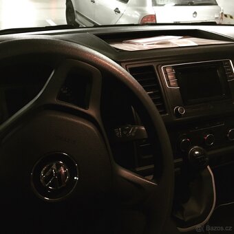 Pronájem dodávky VW Transporter T6 Long 9 míst - Bílá 2.0 TD - 7